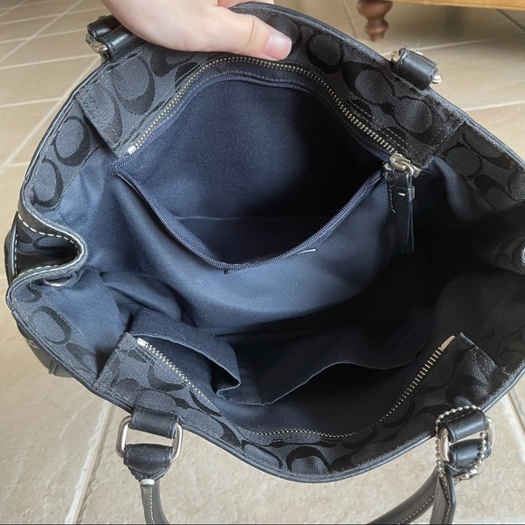 BLACK COACH PURSE - Picture 8 of 13